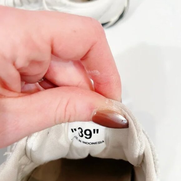 OFF WHITE Vulcanized Low White Black Logo Sneakers 39/US 9 - Picture 4 of 13